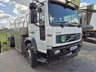 Volvo FL6 220 camión cisterna