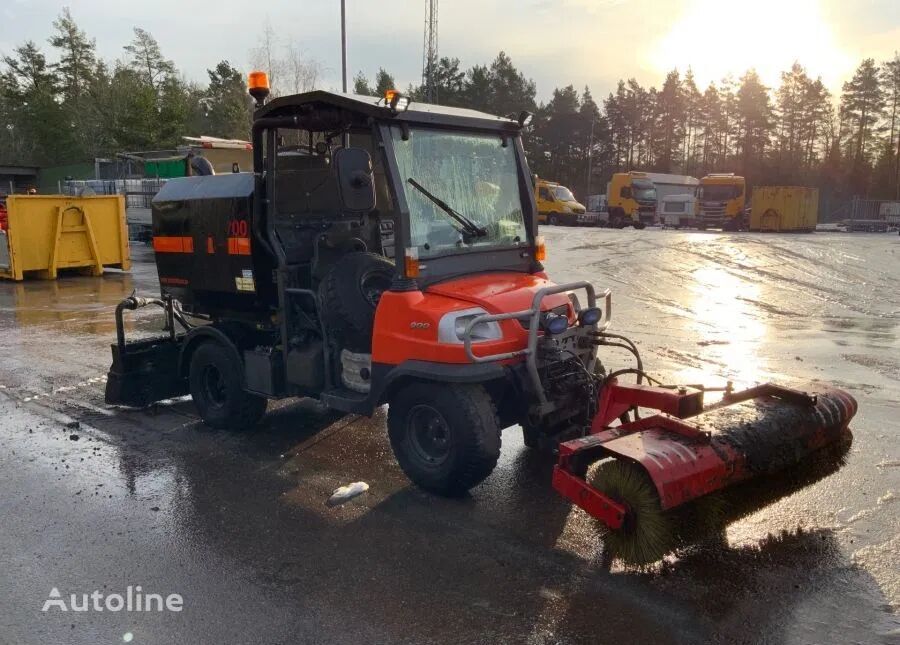 Kubota RTV 900 barredora